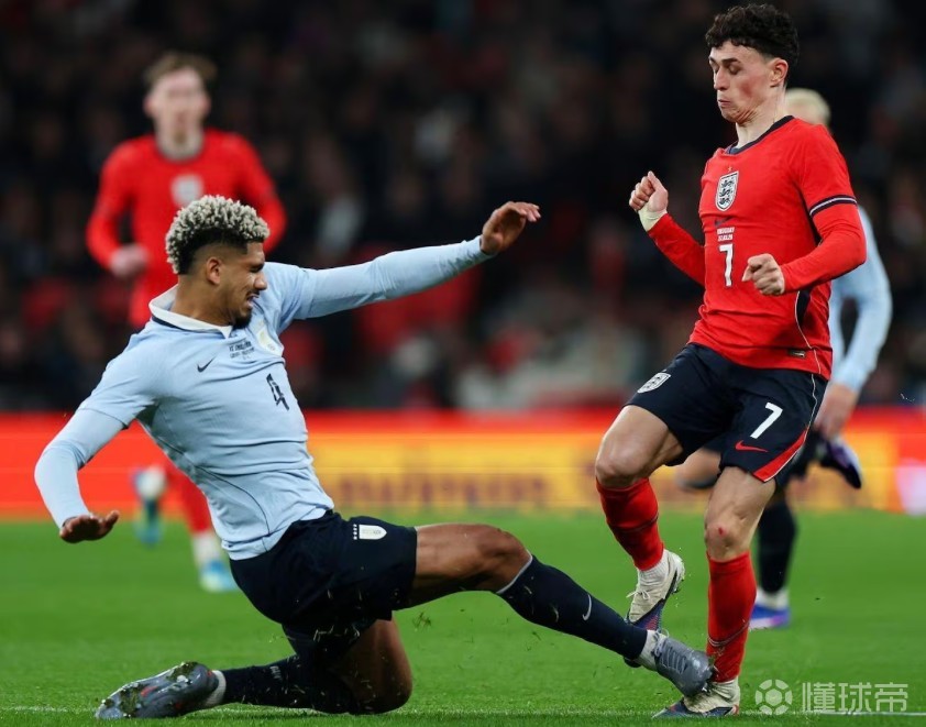 英國(guó)方面不滿阿勞霍：他的犯規(guī)非常惡劣，差點(diǎn)踢斷福登的腿