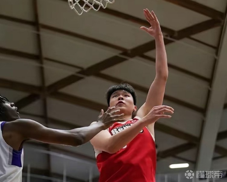 下半場6中6連送暴扣，楊瀚森G聯(lián)賽12中7砍18分7板4助1斷1帽