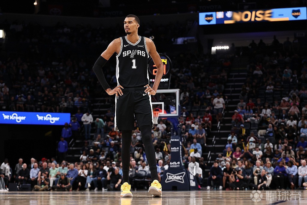 穩(wěn)了？近20年NBA官方倒數(shù)第三期MVP榜榜首的球員，都當選最終MVP