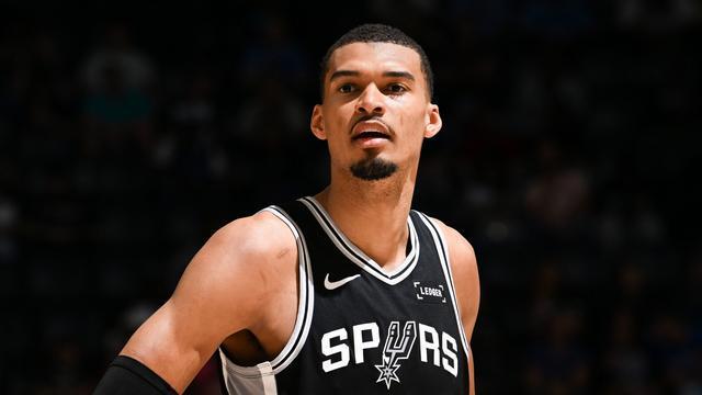 NBA官方MVP榜：文班亞馬火速登頂！這波MVP爭奪戰(zhàn)太激烈了