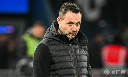 電訊報(bào)：德澤爾比預(yù)計(jì)今晚回復(fù)熱刺，合同可能含降級(jí)解約條款